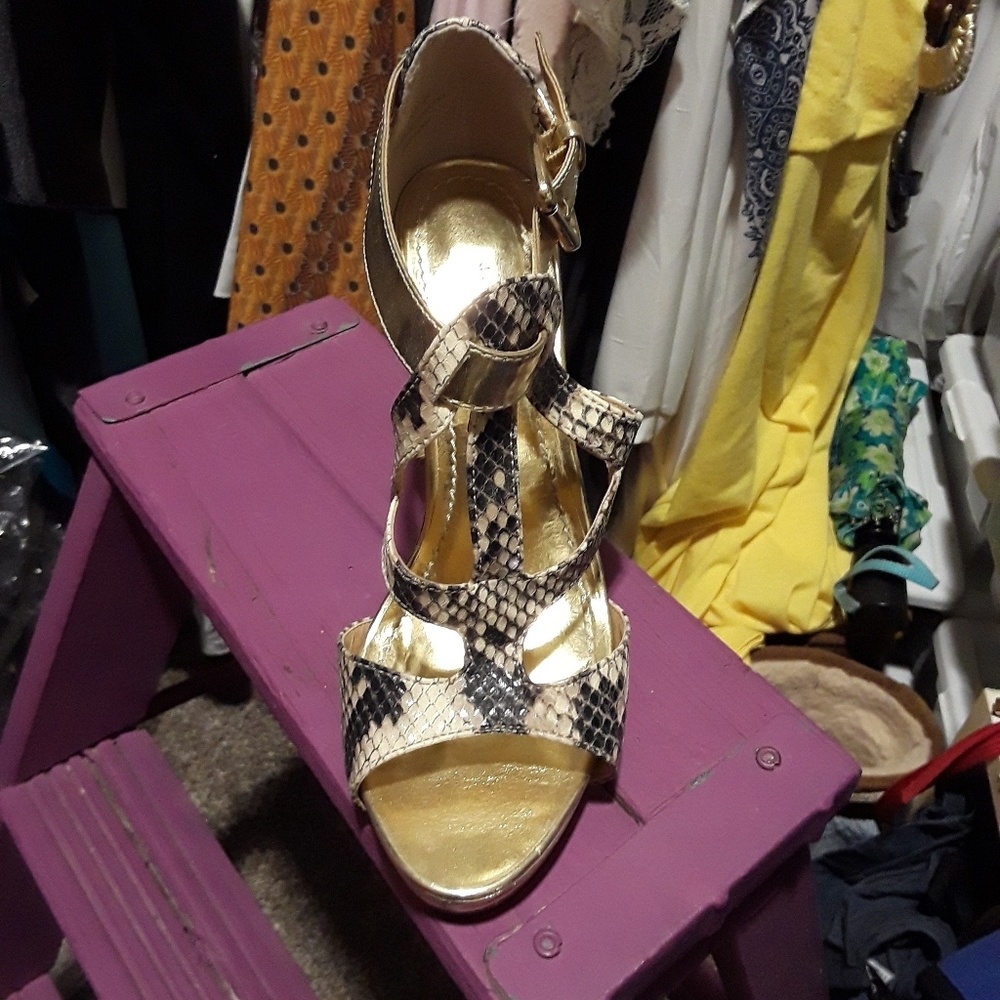 Beautiful print shoes